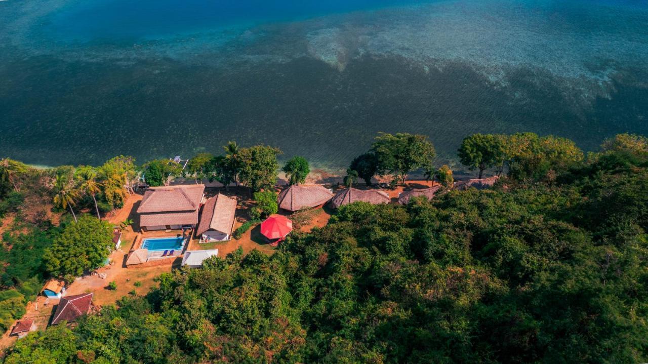 Khabita Beach Resort Lembar  Exterior foto